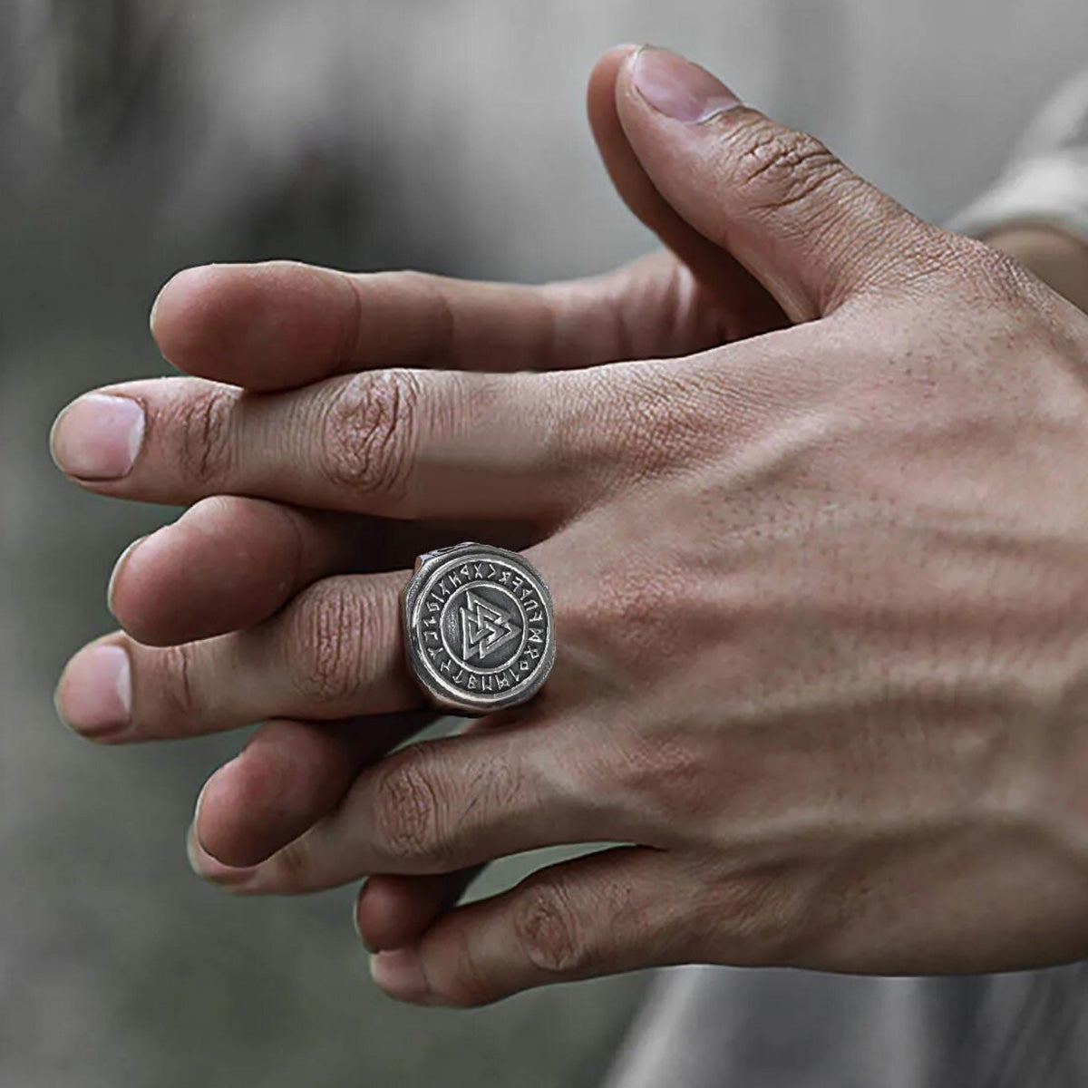 viking - 23mm viking signet ring for men, chunky bold stainless steel round top finger band, nordic viking knot rune almut jewelry